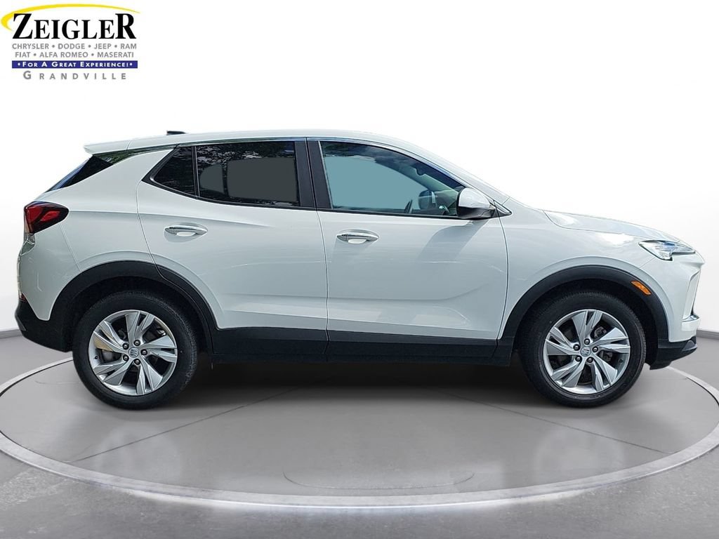 Used 2024 Buick Encore GX Preferred FWD image 4