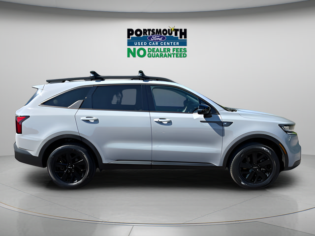 Used 2023 Kia Sorento S w/ Panoramic Sunroof Package AWD/4WD image 7