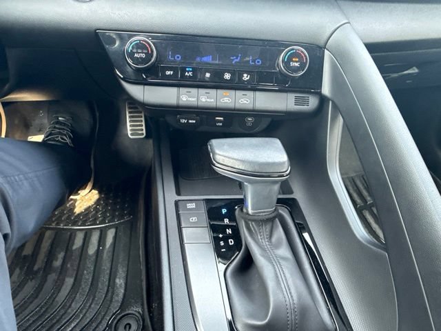Used 2025 Hyundai Elantra Sport FWD image 27