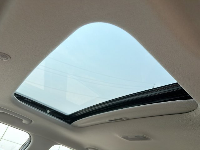 New 2026 Hyundai Venue SEL FWD image 25