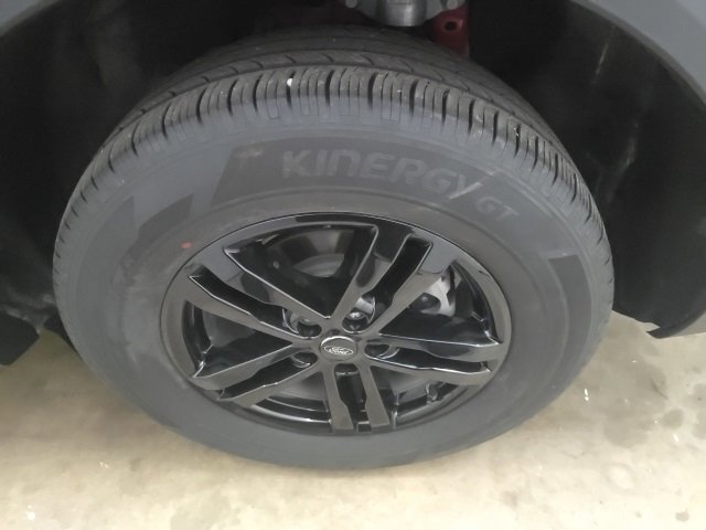 Used 2023 Ford Explorer XLT w/ Equipment Group 202A image 14