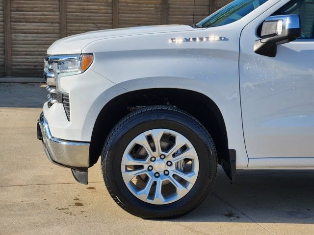 Used 2025 Chevrolet Silverado 1500 LTZ image 16
