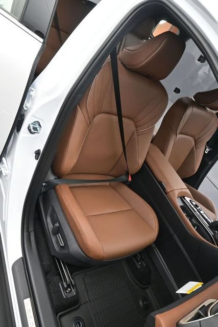 New 2026 Toyota Crown Signia AWD/4WD image 15