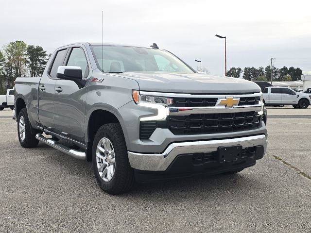 Used 2025 Chevrolet Silverado 1500 LT image 7