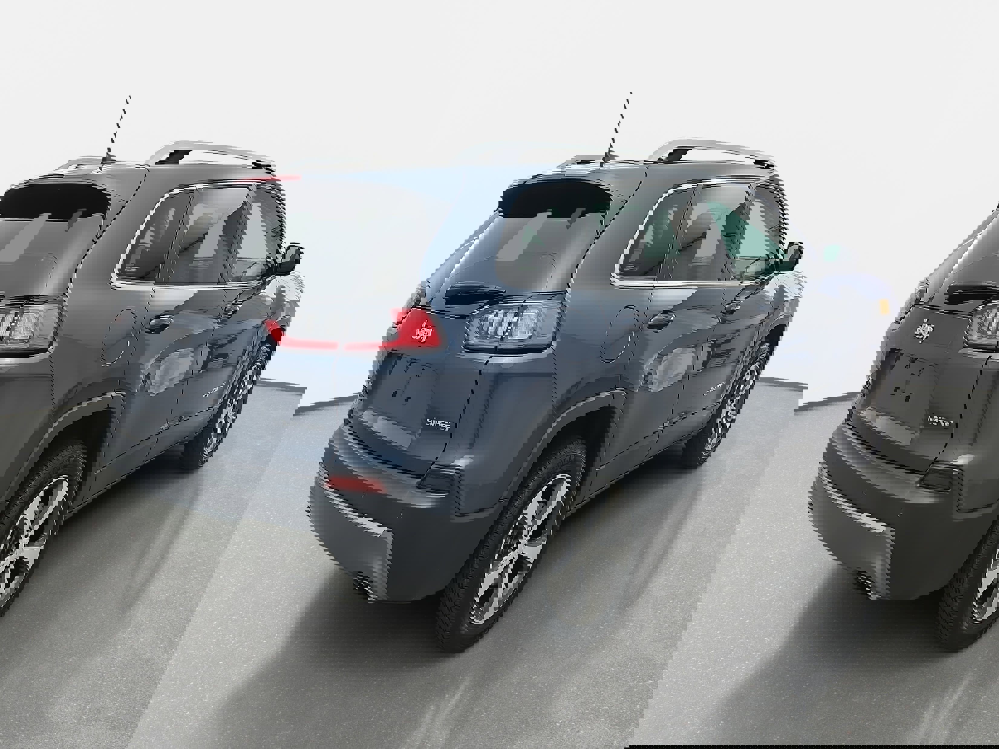 Used 2020 Jeep Cherokee Limited image 3