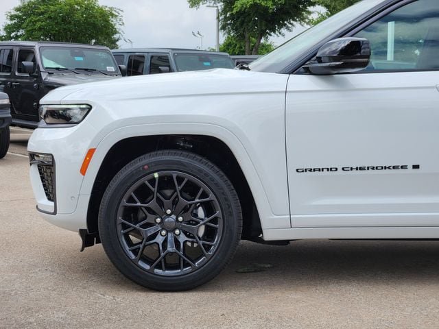 New 2026 Jeep Grand Cherokee L Summit w/ Obsidian Package AWD/4WD image 6