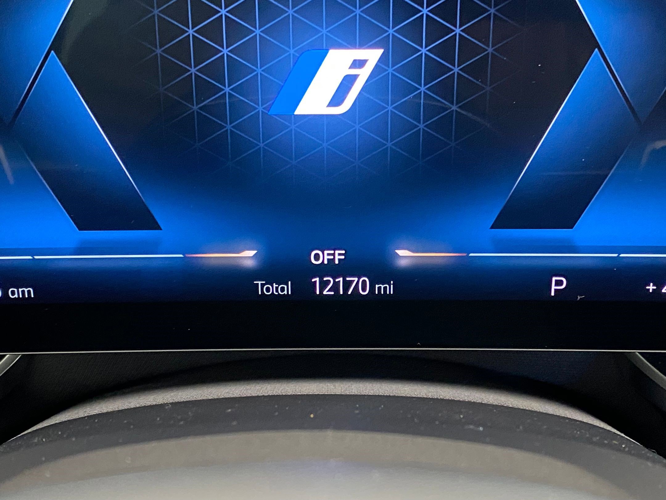 Certified 2024 BMW 750e xDrive image 21