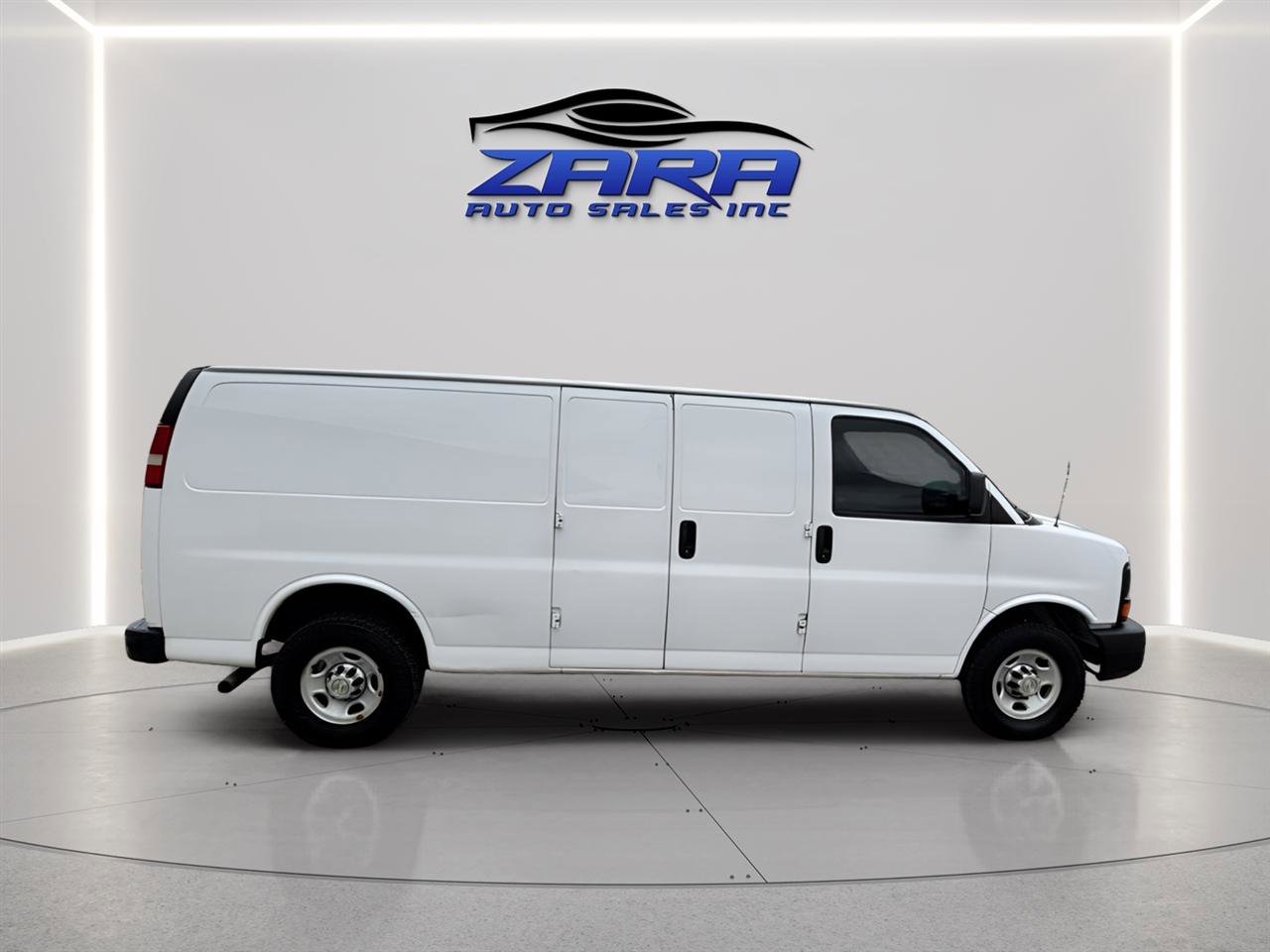 Used 2010 Chevrolet Express 2500 Extended image 7