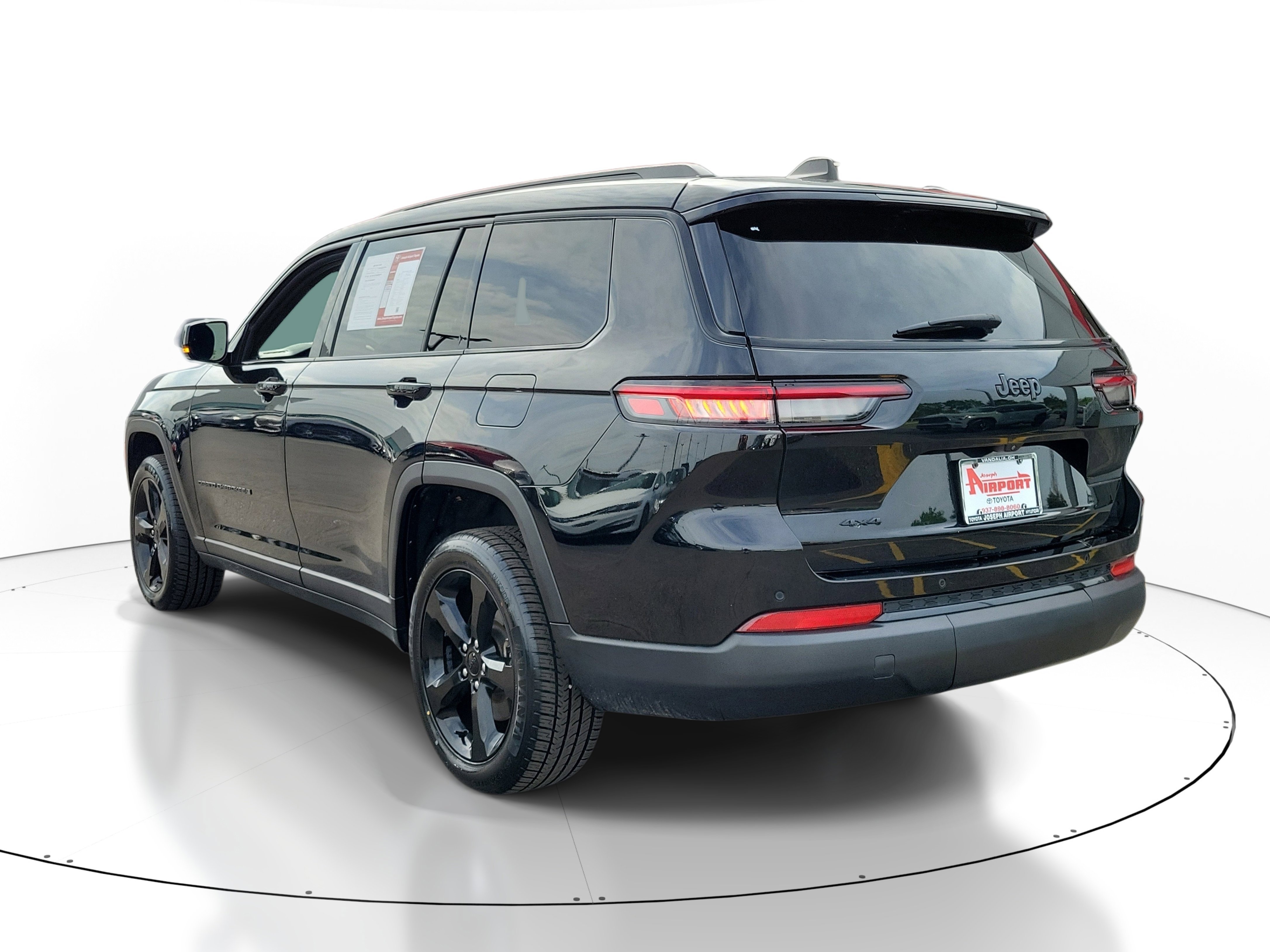 Used 2023 Jeep Grand Cherokee L Laredo AWD/4WD image 3