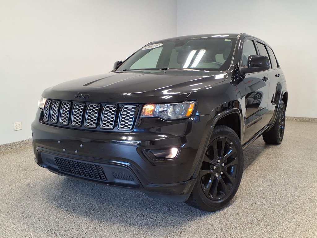 Used 2019 Jeep Grand Cherokee Altitude