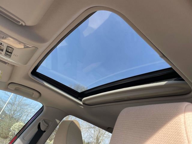 Used 2021 Toyota RAV4 XLE w/ Convenience Package image 23