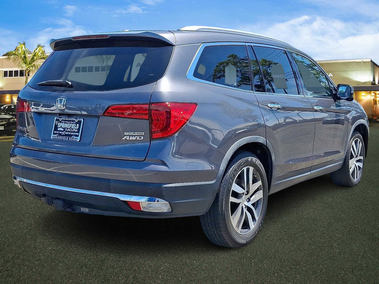 Used 2017 Honda Pilot Touring image 7