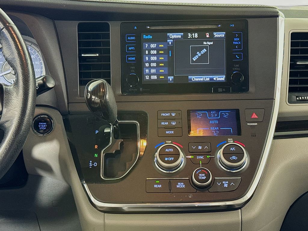 Used 2015 Toyota Sienna XLE Premium image 15
