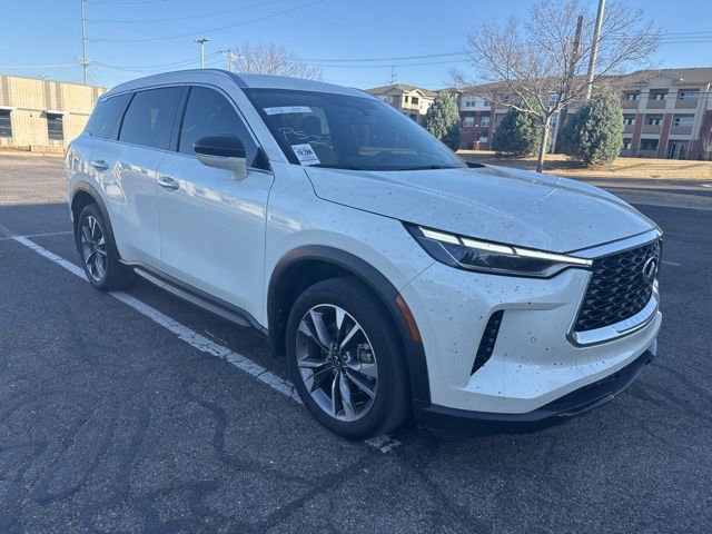 Used 2024 INFINITI QX60 Luxe w/ Performance Audio Package image 2