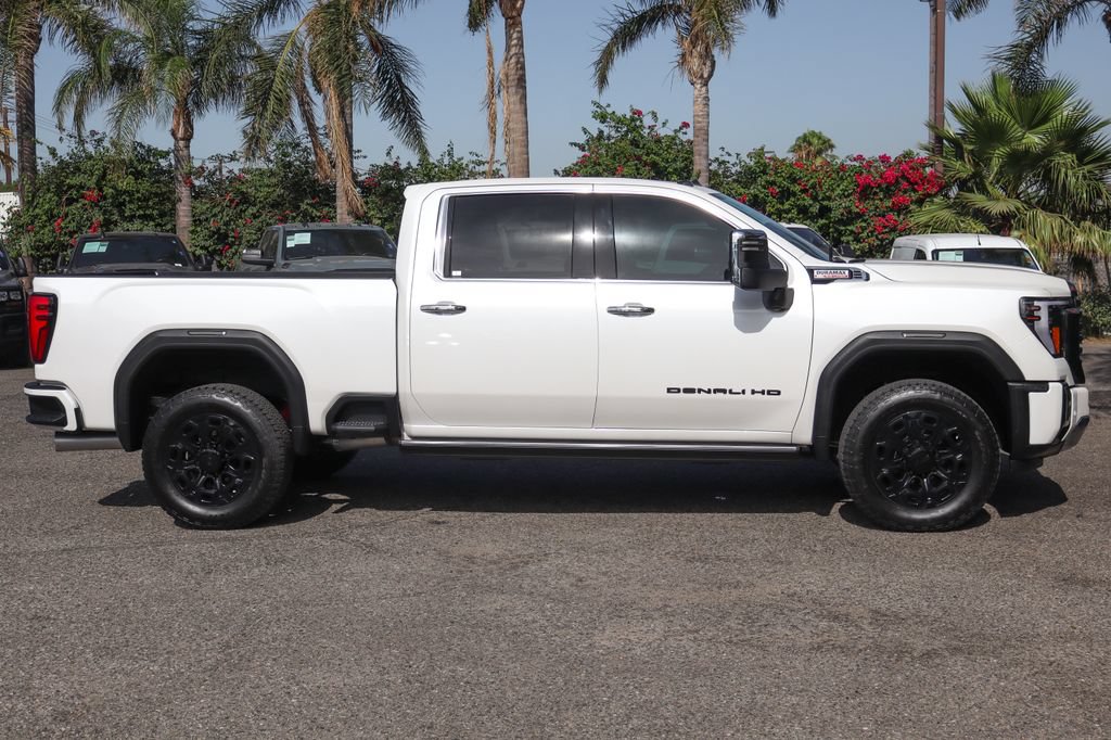 Used 2025 GMC Sierra 2500 Denali w/ Denali Reserve Package AWD/4WD image 11