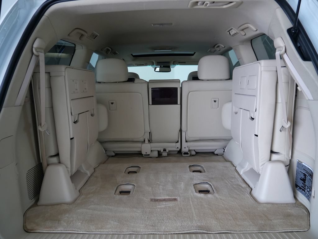 Used 2014 Lexus LX 570 4WD image 27