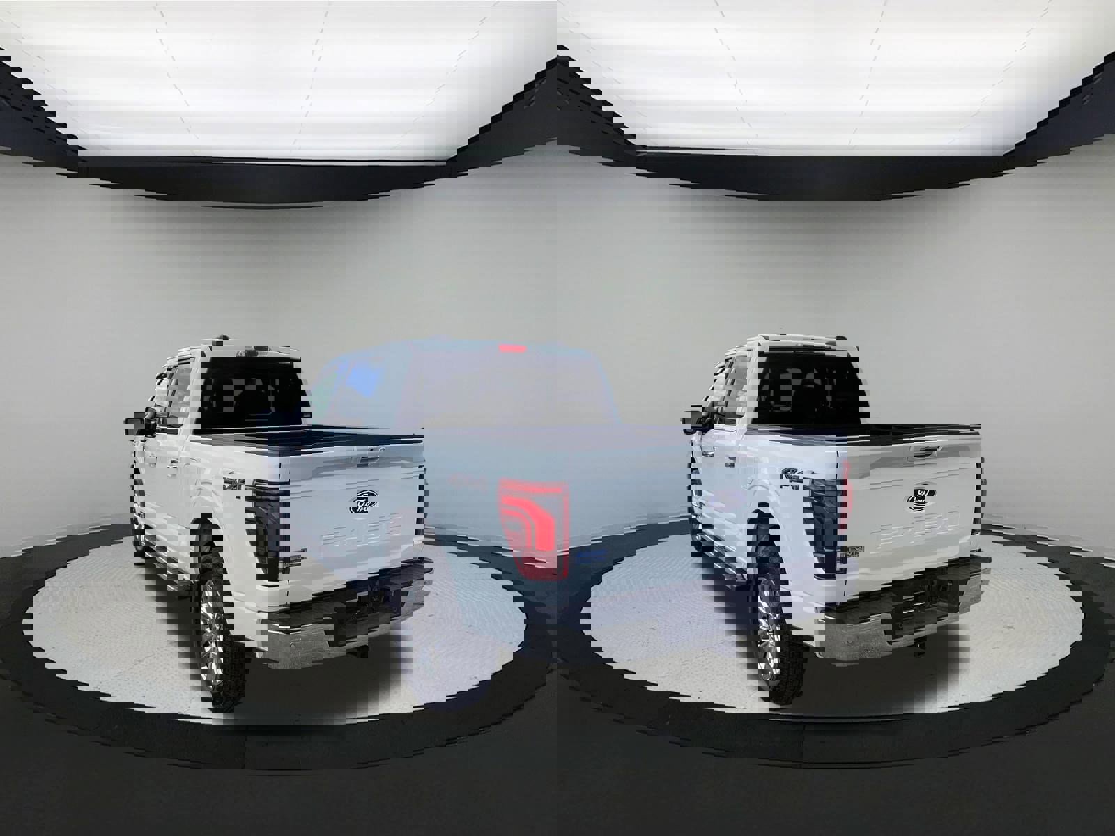 Used 2024 Ford F150 Lariat image 6