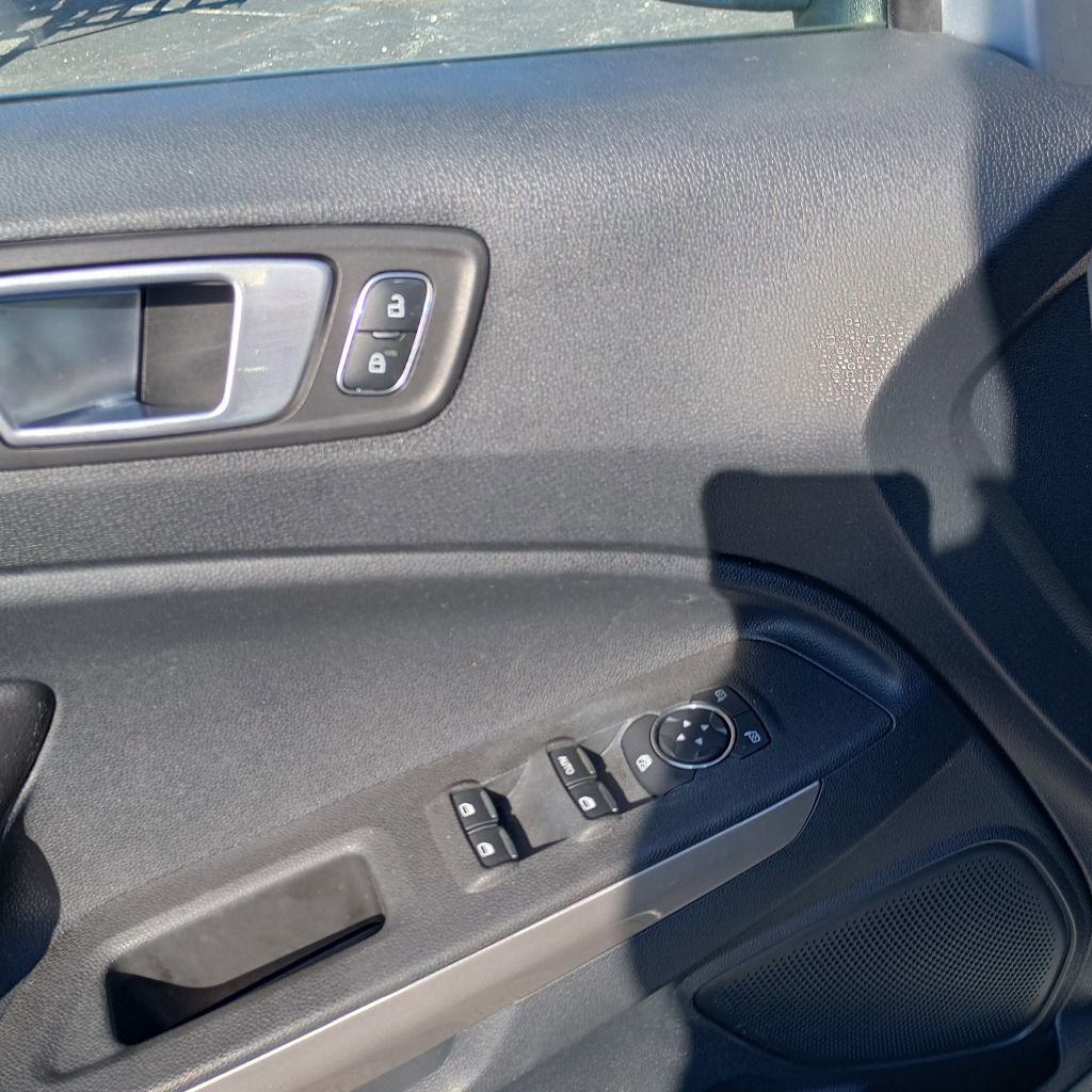 Used 2019 Ford EcoSport Titanium image 12