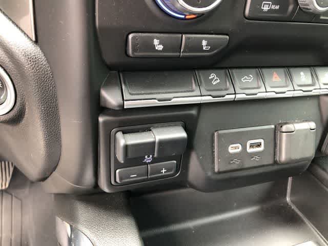 Used 2022 Chevrolet Silverado 1500 LT Trail Boss w/ Convenience Package II AWD/4WD image 29