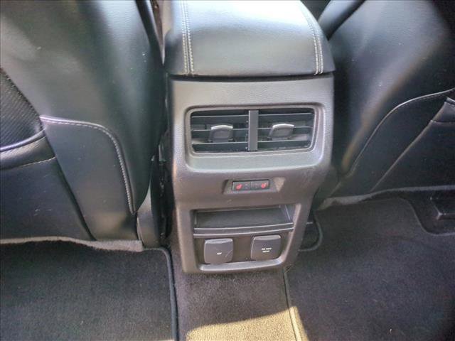 Used 2015 Ford Edge Titanium w/ Equipment Group 302A FWD image 17
