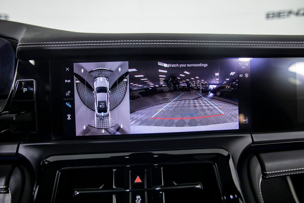 Used 2025 Porsche Panamera image 31