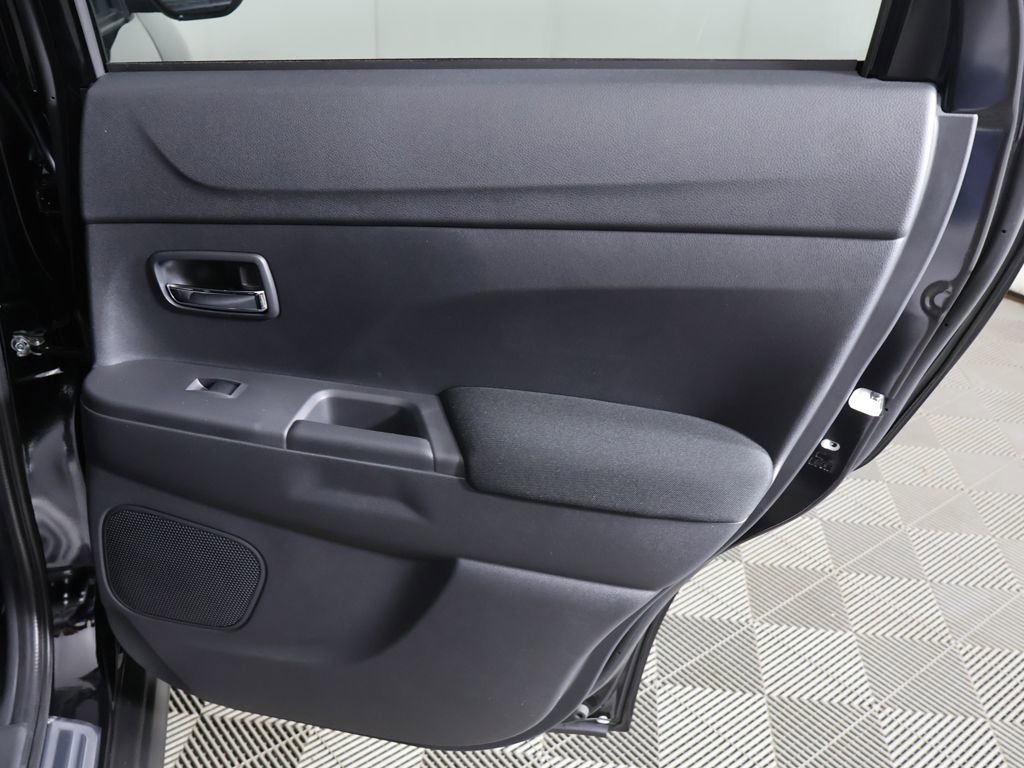 New 2026 Mitsubishi Outlander Sport LE AWD/4WD image 19