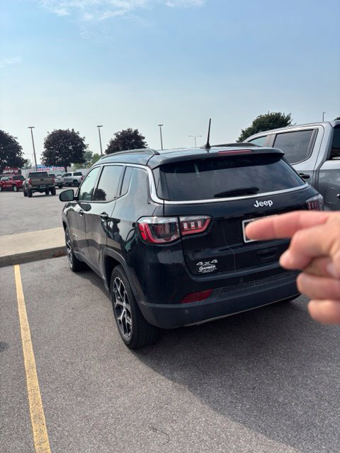 Used 2024 Jeep Compass Limited AWD/4WD image 3