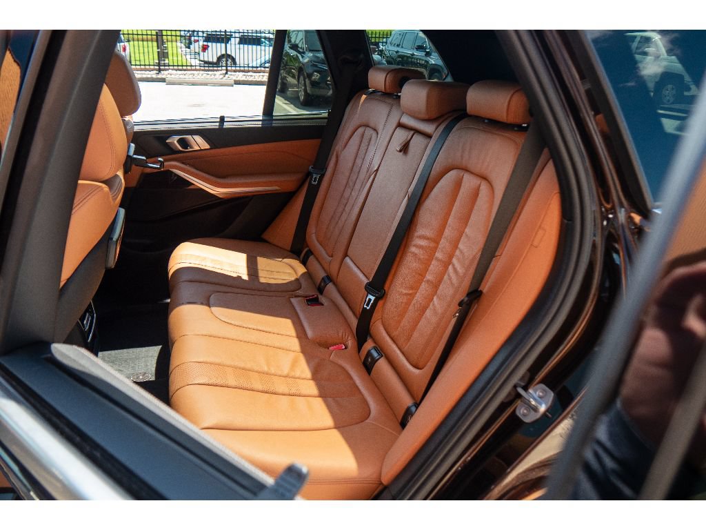 Used 2019 BMW X5 xDrive40i w/ Executive Package AWD/4WD image 19