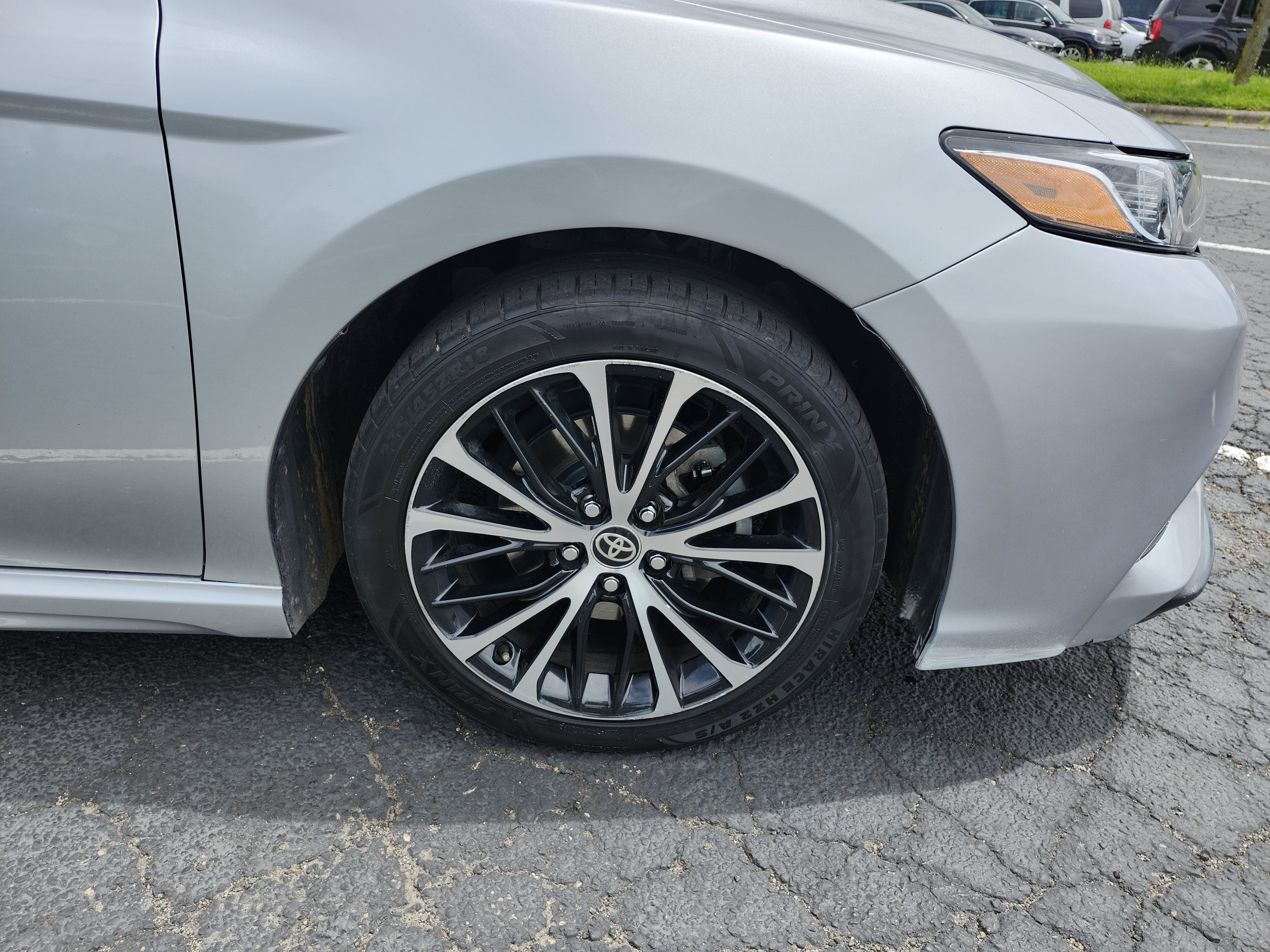 Used 2020 Toyota Camry SE FWD image 10