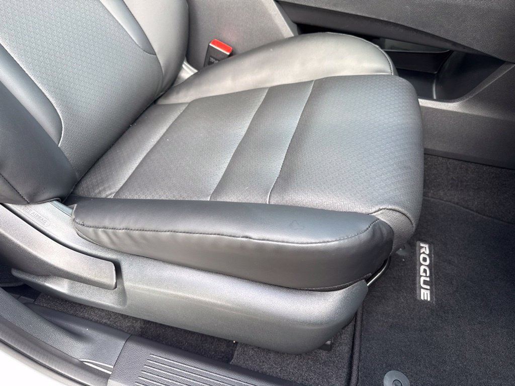 Certified 2026 Nissan Rogue Dark Armor FWD image 28