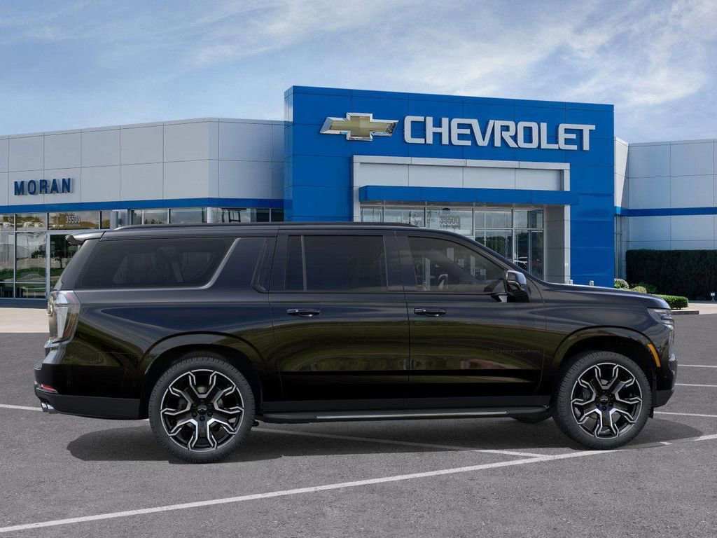 New 2026 Chevrolet Suburban RST image 5
