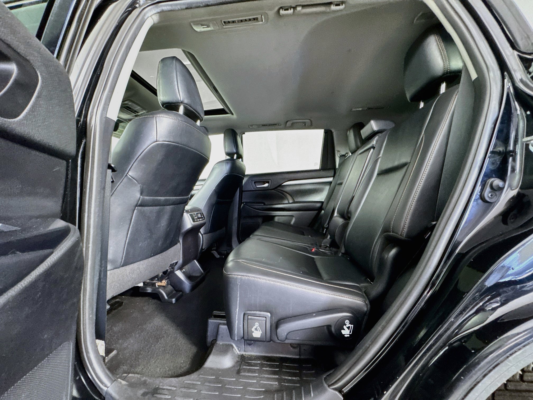 Certified 2019 Toyota Highlander XLE AWD/4WD image 25