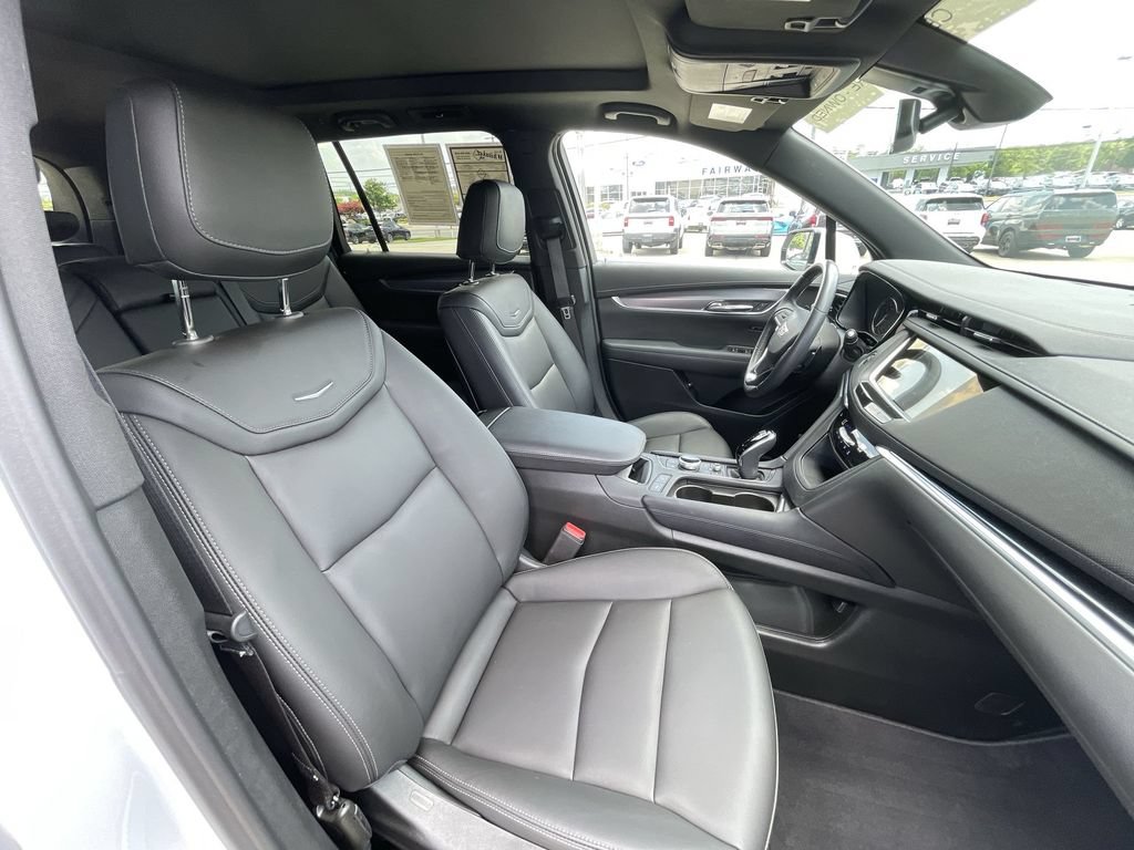 Certified 2024 Cadillac XT6 Luxury FWD image 28