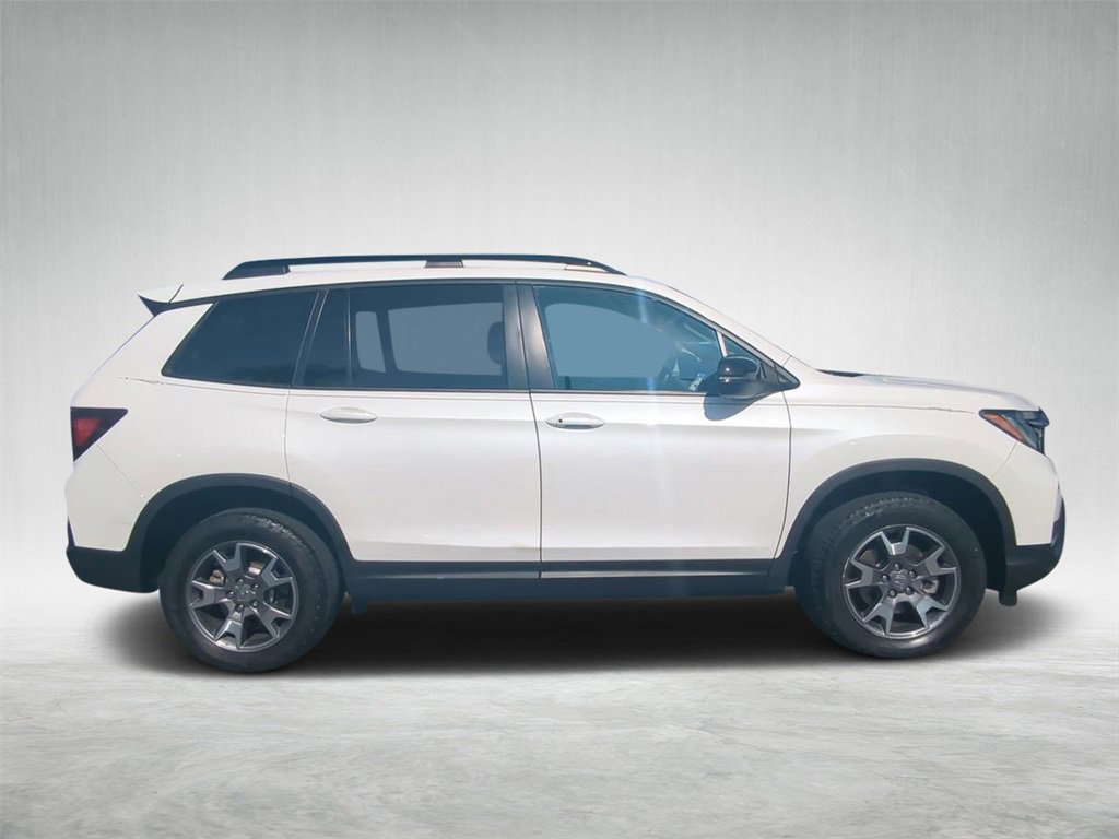 Certified 2023 Honda Passport TrailSport image 2