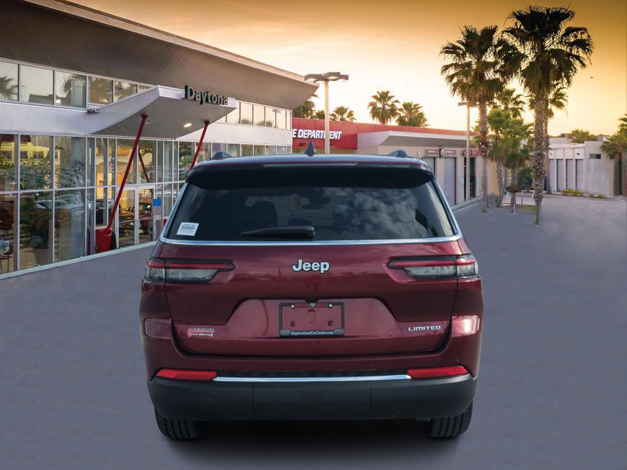 Used 2025 Jeep Grand Cherokee L Limited image 4