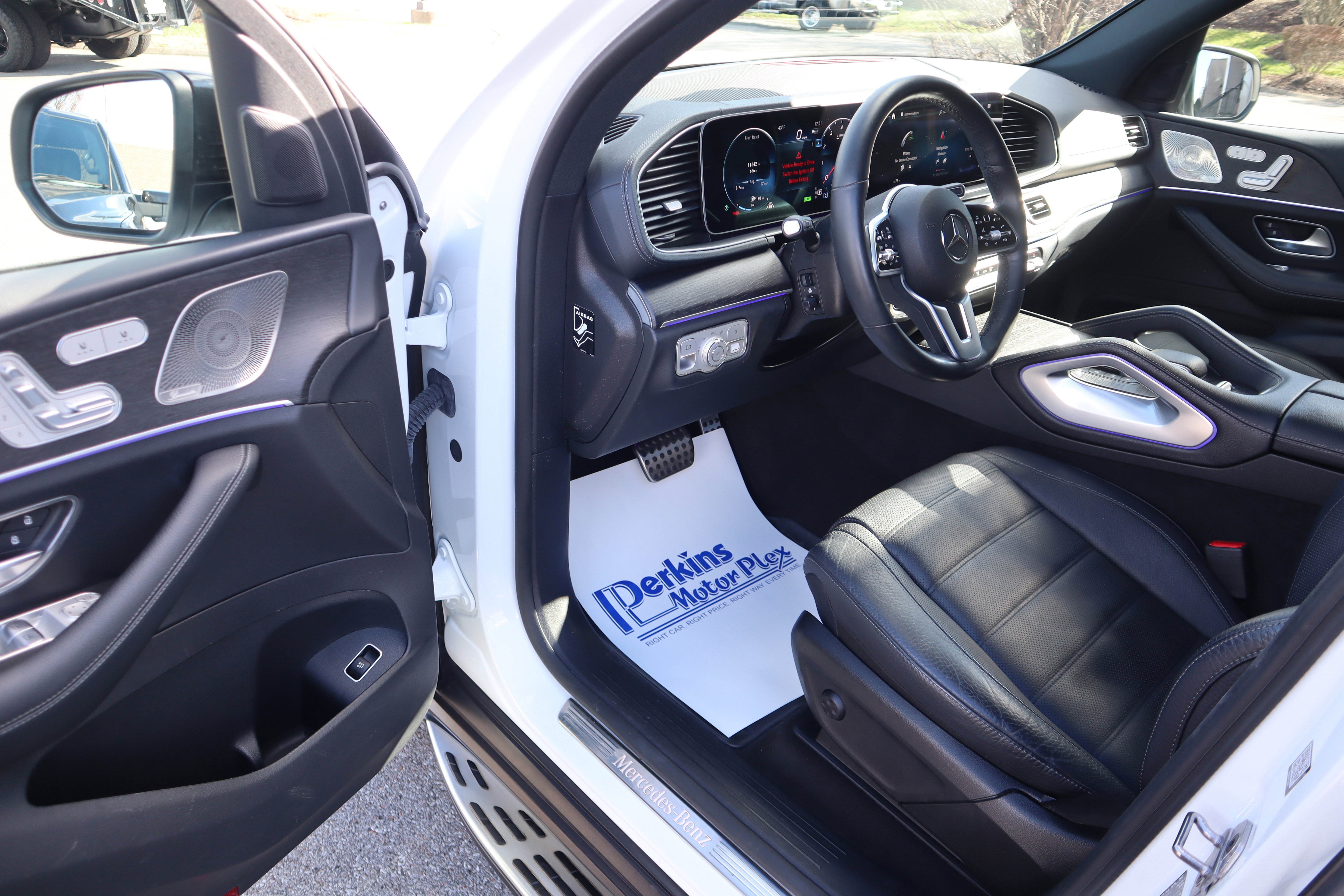 Used 2022 Mercedes-Benz GLS 450 4MATIC image 3