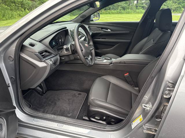 Used 2025 Cadillac CT4 Luxury w/ Cold Weather Package AWD/4WD image 7