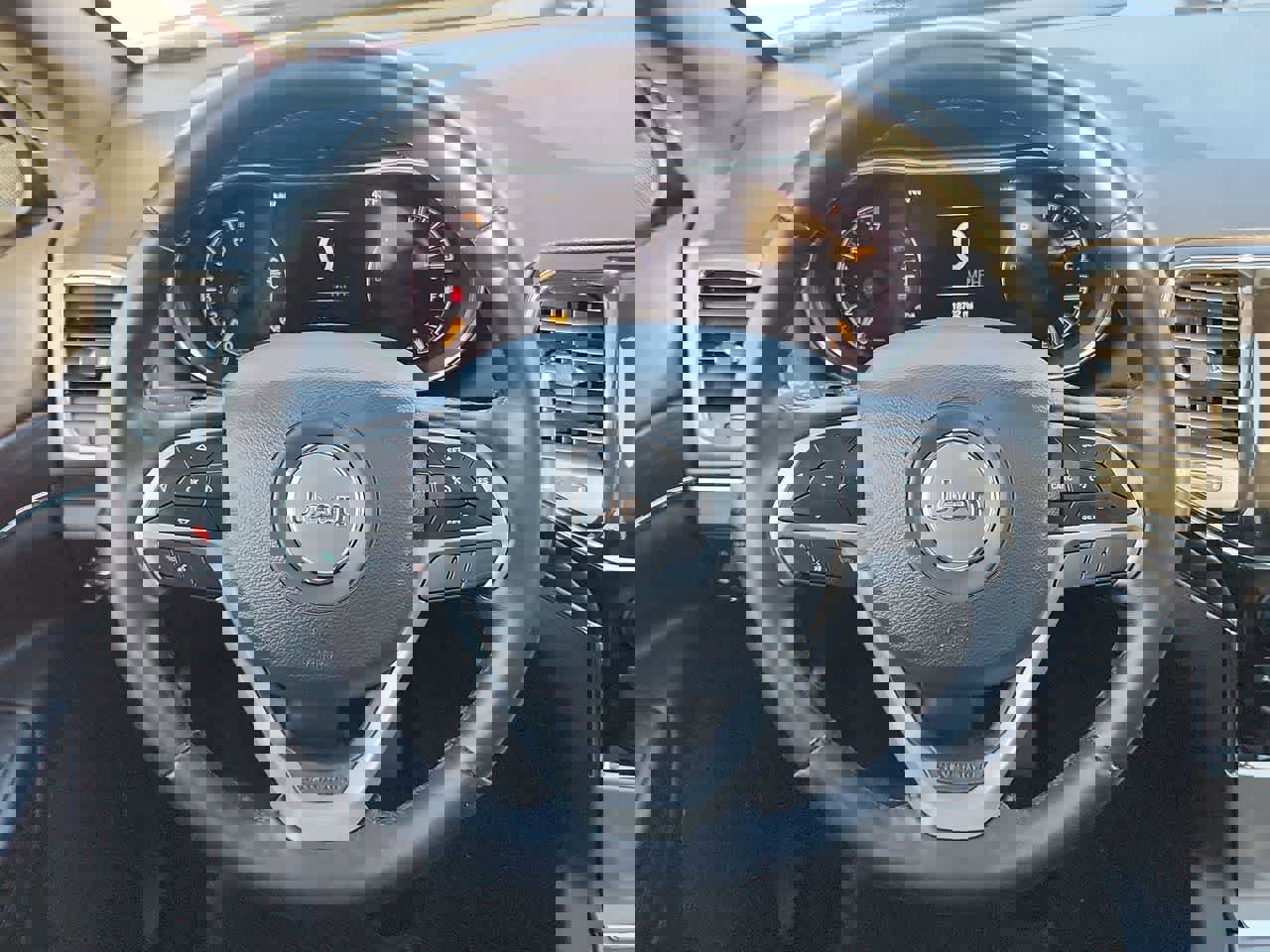 Used 2022 Jeep Grand Cherokee Limited w/ Tech Group image 19