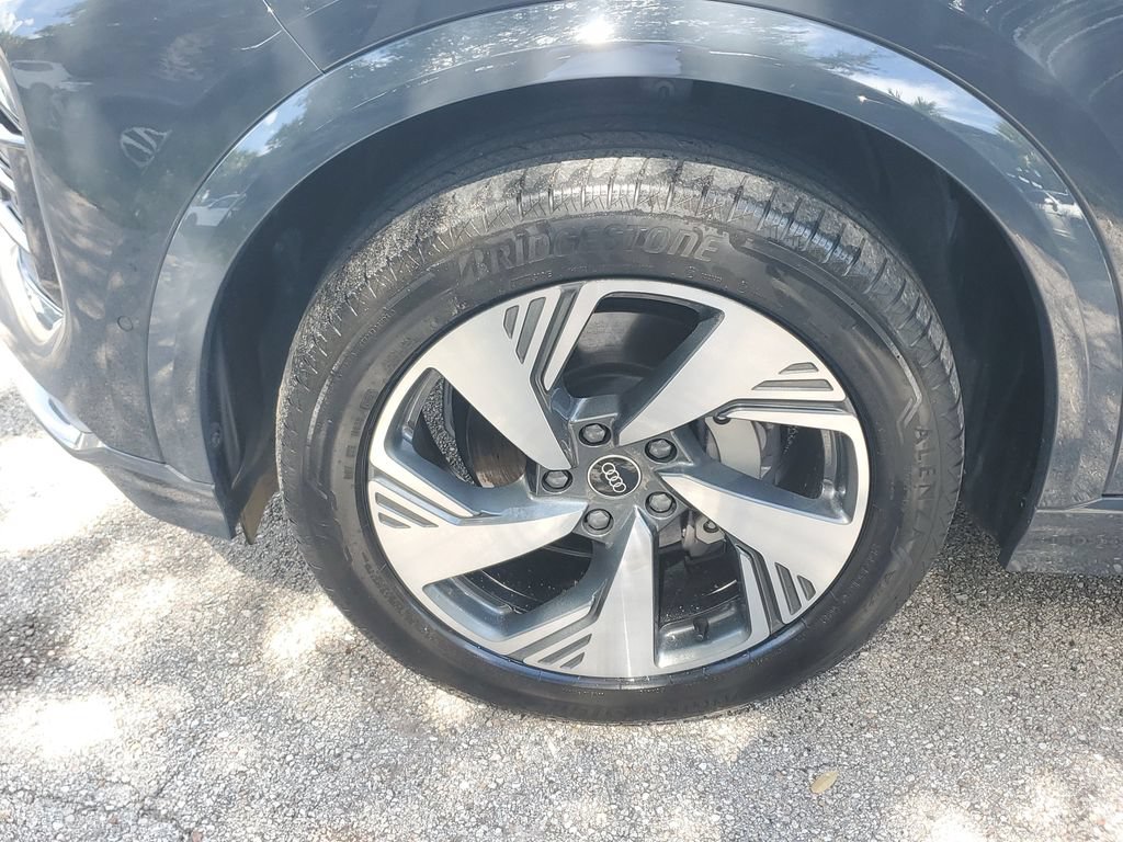 Certified 2025 Audi Q6 e-tron Premium Plus w/ Premium Plus AWD/4WD image 13