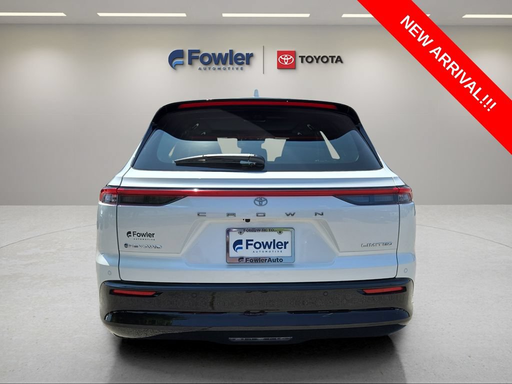 Used 2025 Toyota Crown Signia w/ Advanced Technology Package AWD/4WD image 6