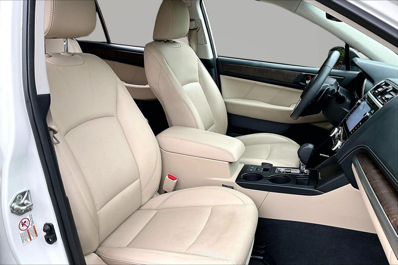 Used 2018 Subaru Outback 3.6R Limited AWD/4WD image 23