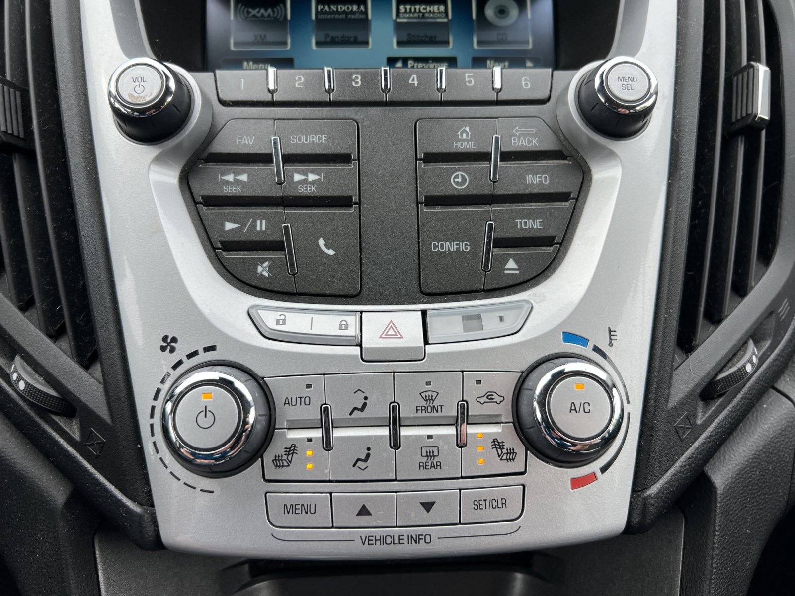 Used 2014 Chevrolet Equinox LT AWD/4WD image 15