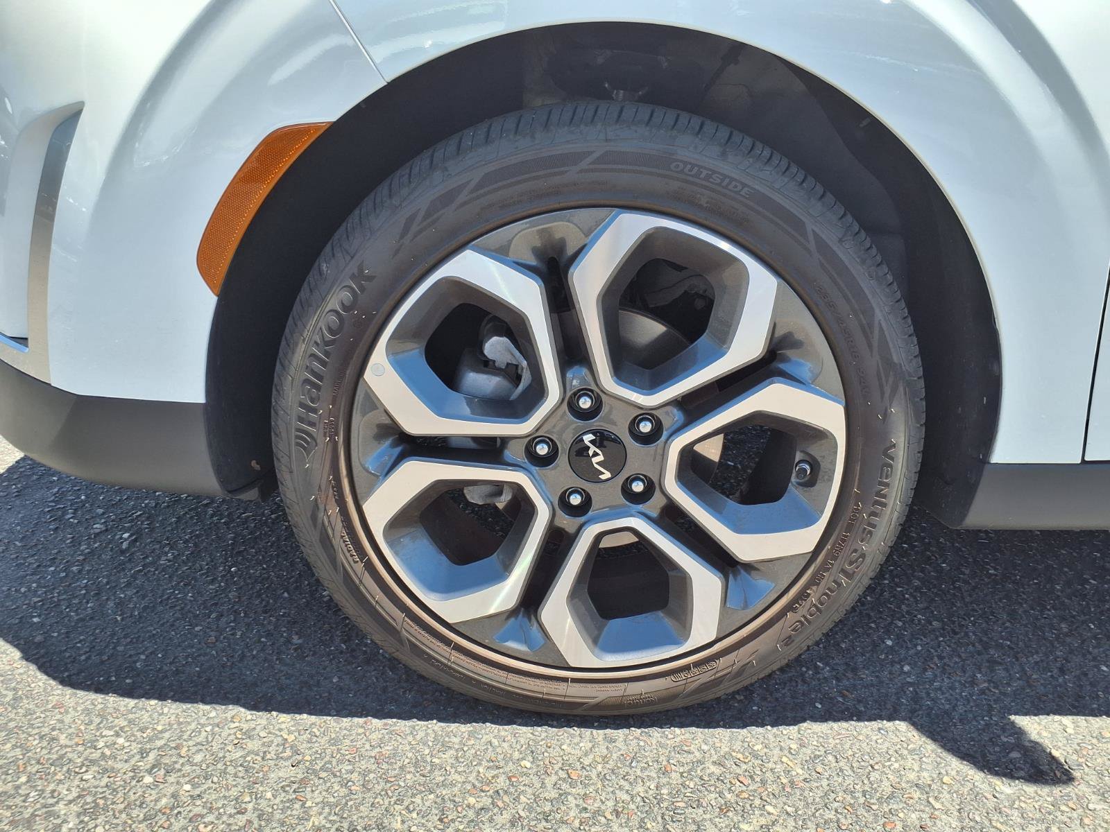 Used 2025 Kia Soul EX FWD image 9
