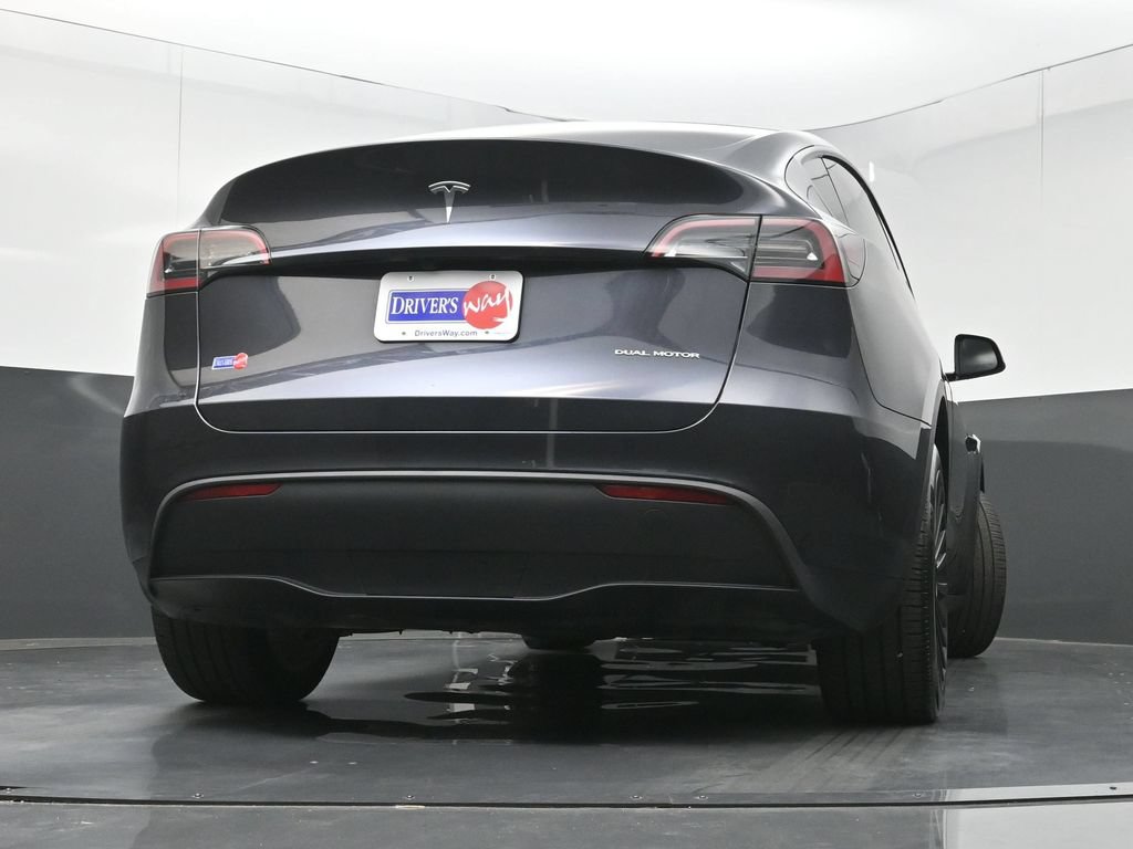 Used 2024 Tesla Model Y Long Range AWD/4WD image 28