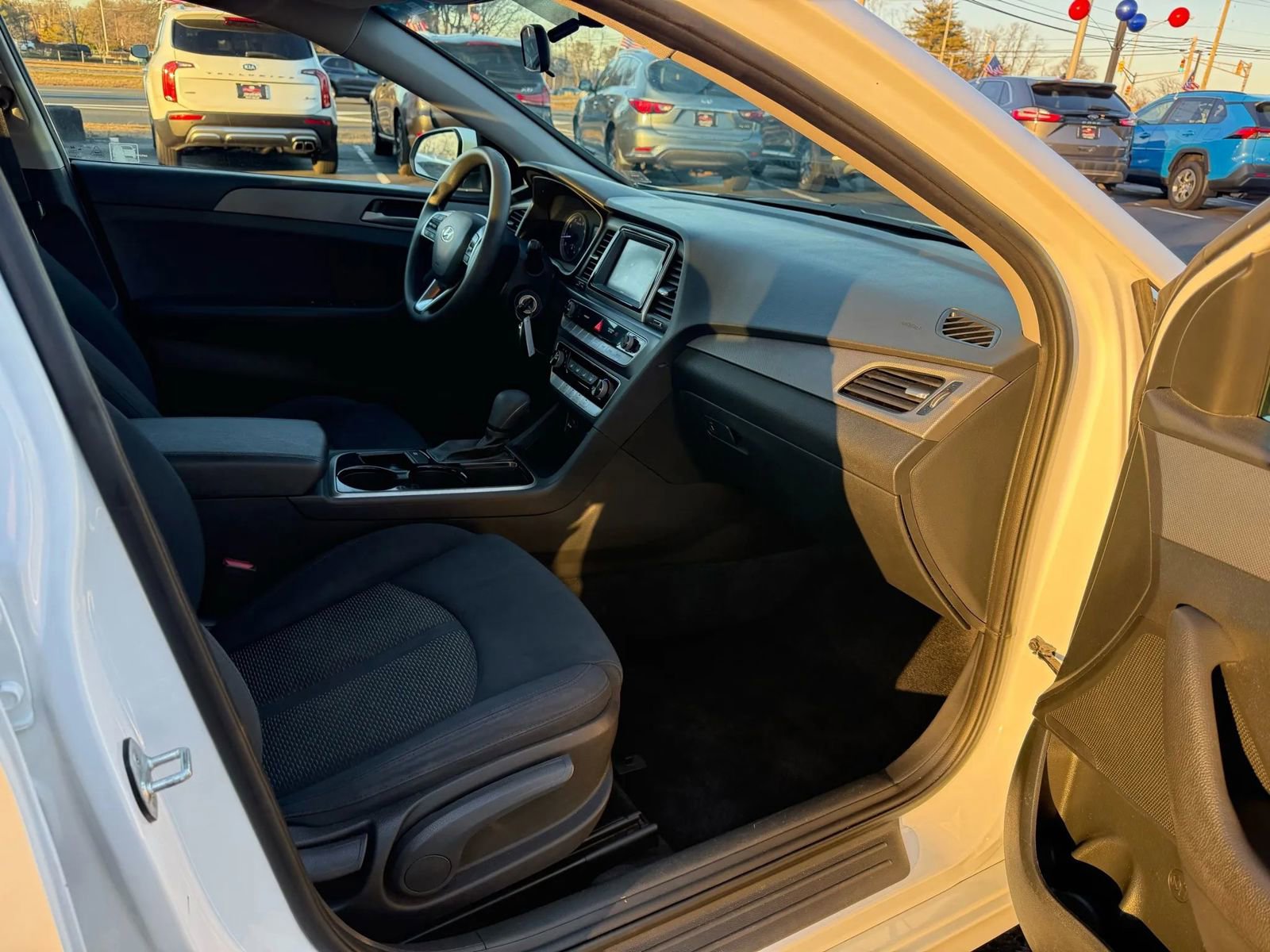 Used 2019 Hyundai Sonata SE FWD image 40