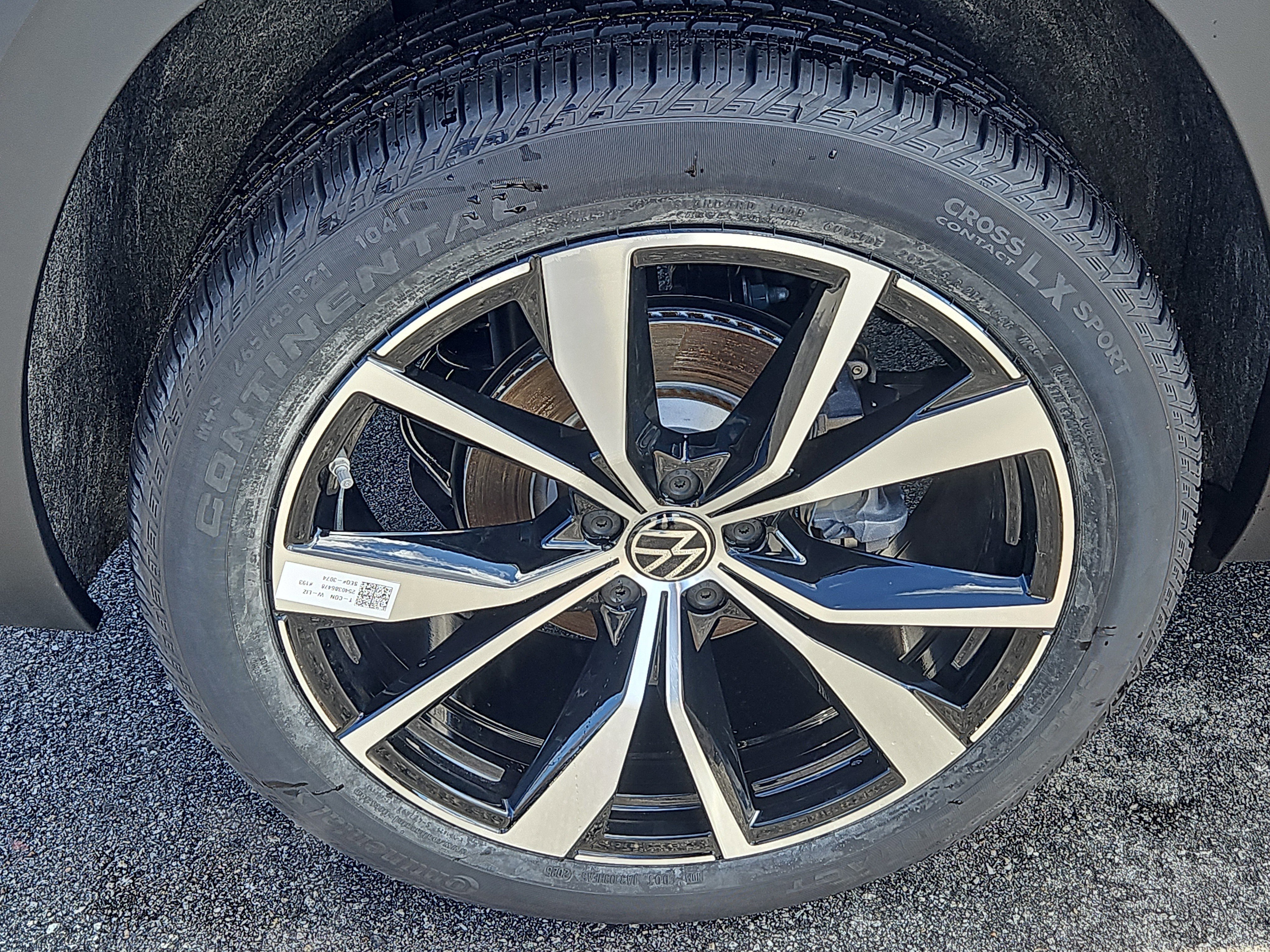 New 2026 Volkswagen Atlas Cross Sport SEL Premium R-Line image 3