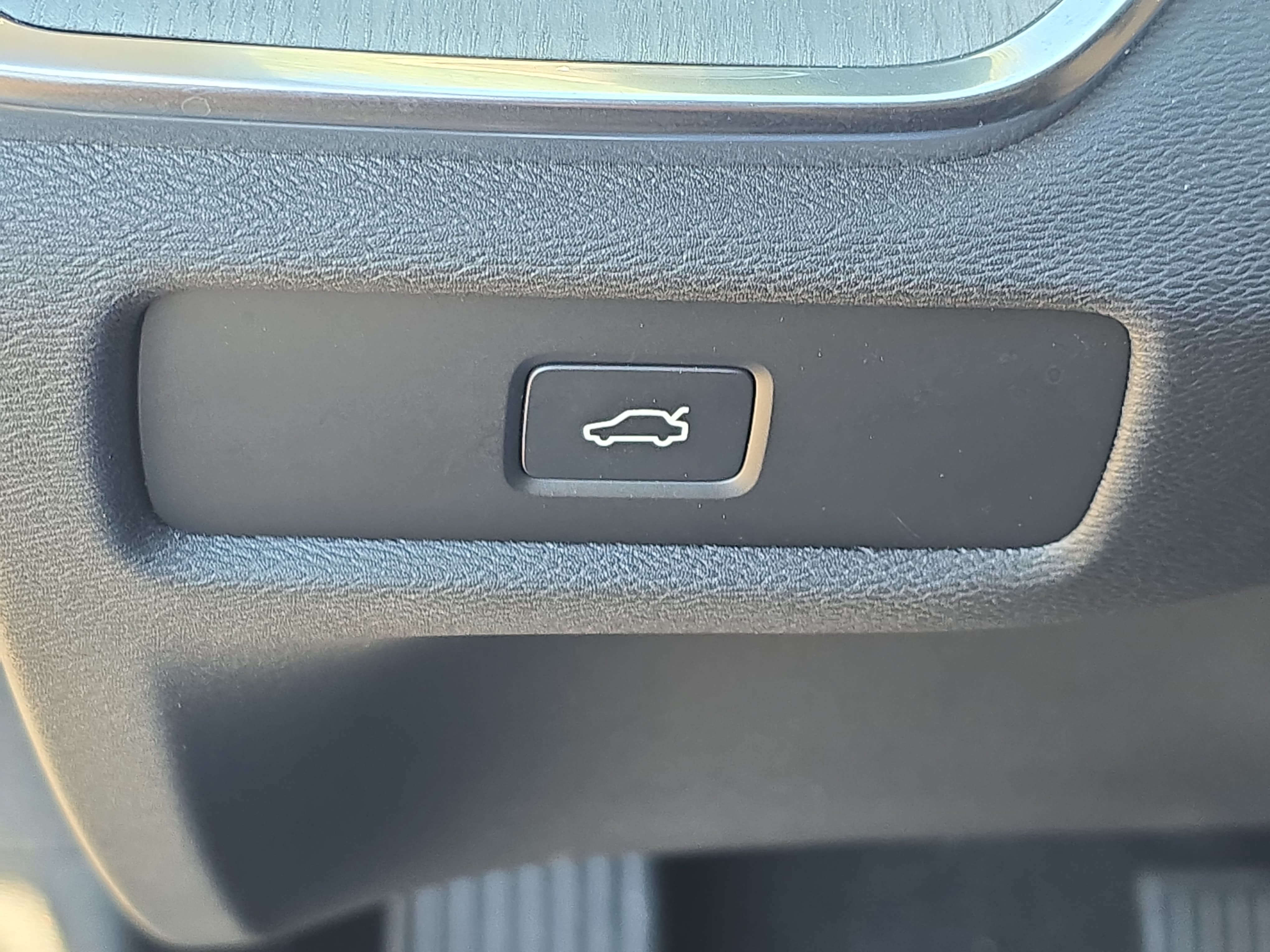 Used 2026 Volvo V60 B5 Cross Country Ultra AWD/4WD image 26