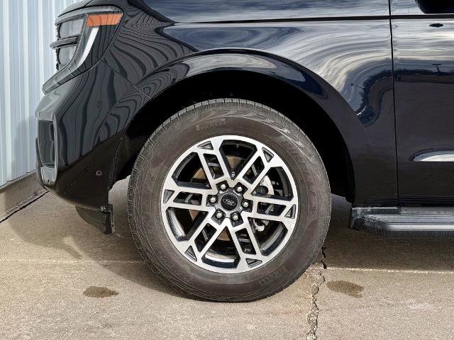 Certified 2025 Ford Expedition Active image 38