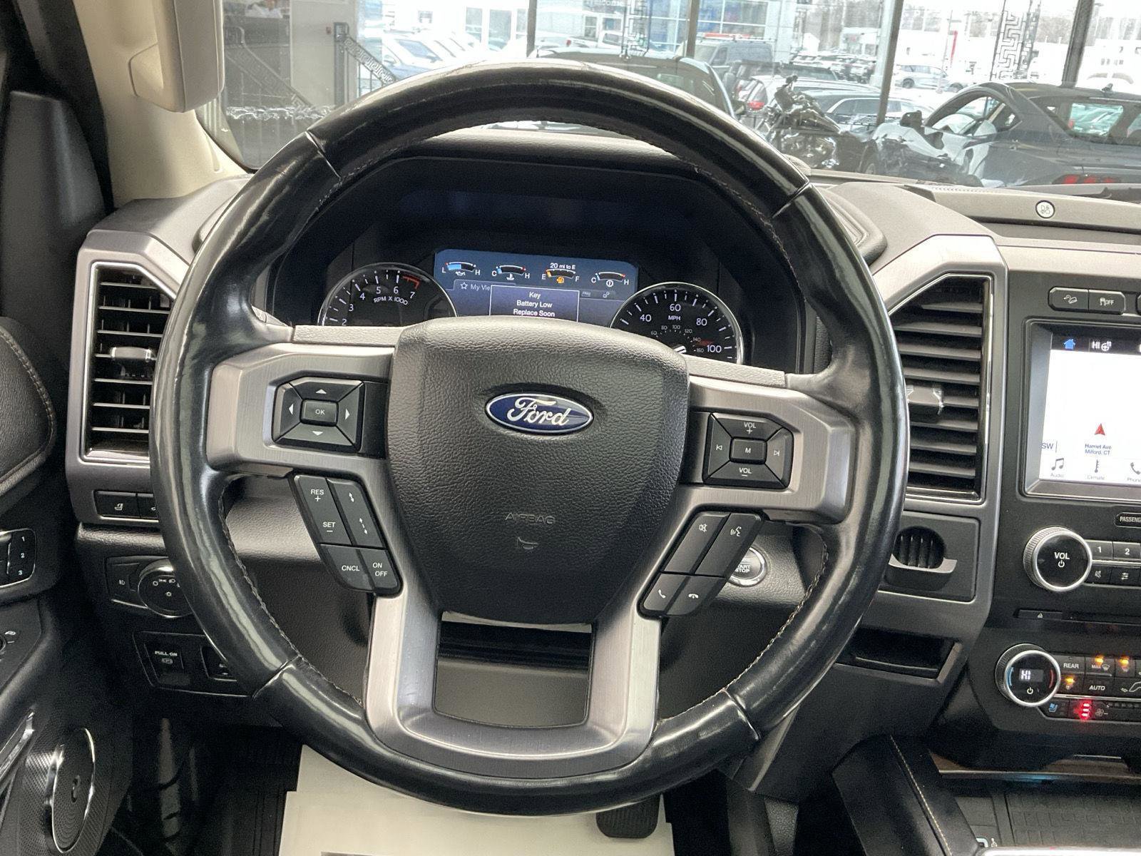 Used 2018 Ford Expedition Platinum image 21