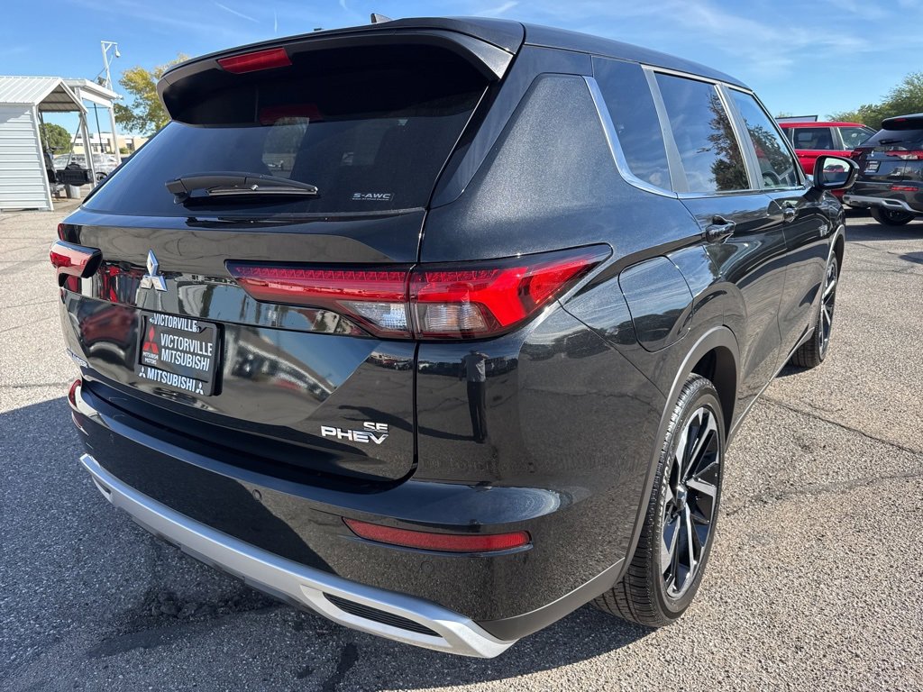 New 2025 Mitsubishi Outlander SE image 7